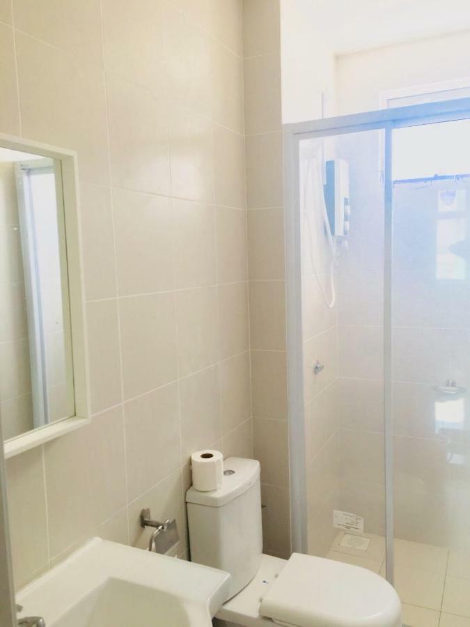 Meridin Bayvue Serviced Apt Kampong Kuala Masai Extérieur photo